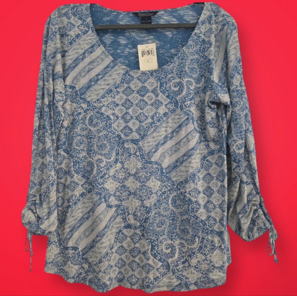 Lucky Brand - Large cute blue colored top
